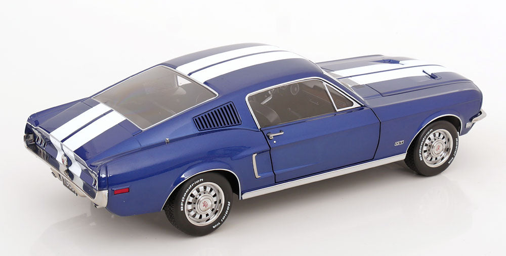 FORD MUSTANG GT FASTBACK BLUE METALLIC & WHITE 1968