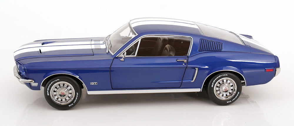 FORD MUSTANG GT FASTBACK BLUE METALLIC & WHITE 1968