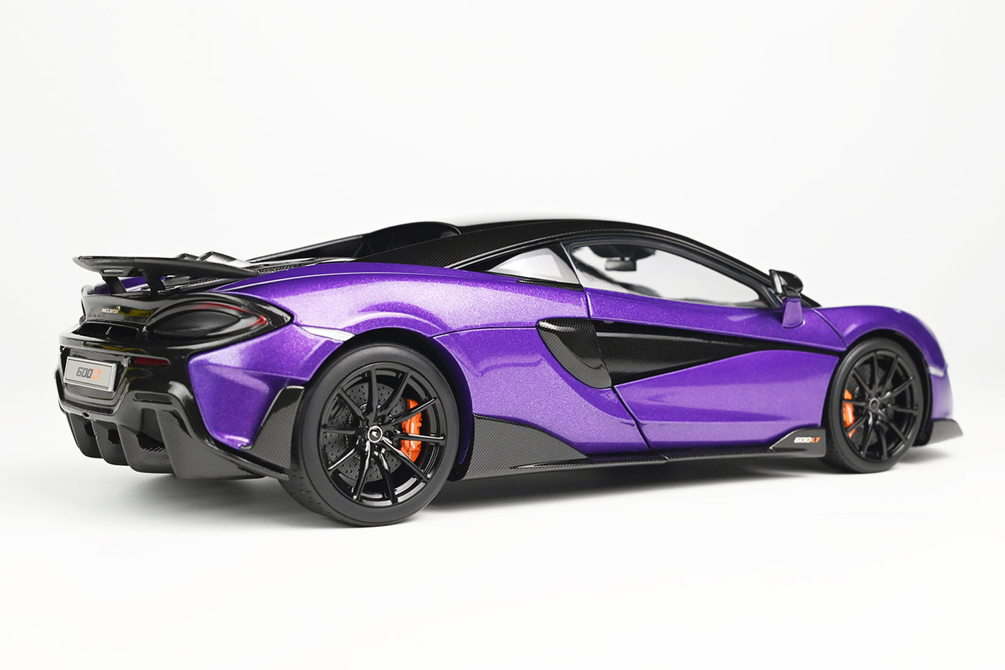McLAREN 600LT PURPLE