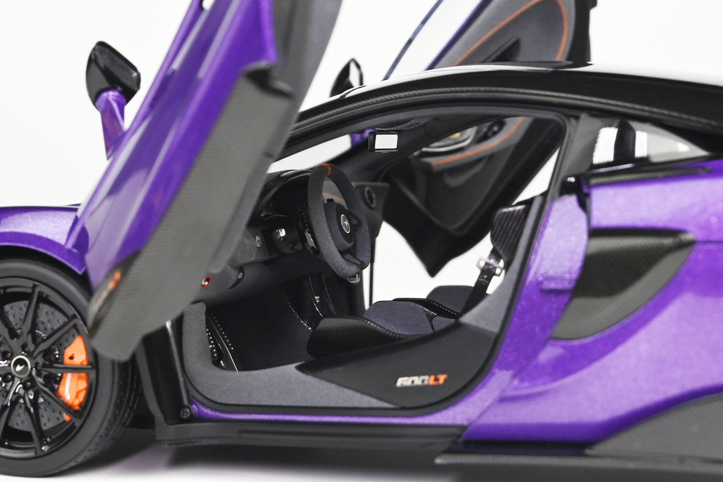 McLAREN 600LT PURPLE