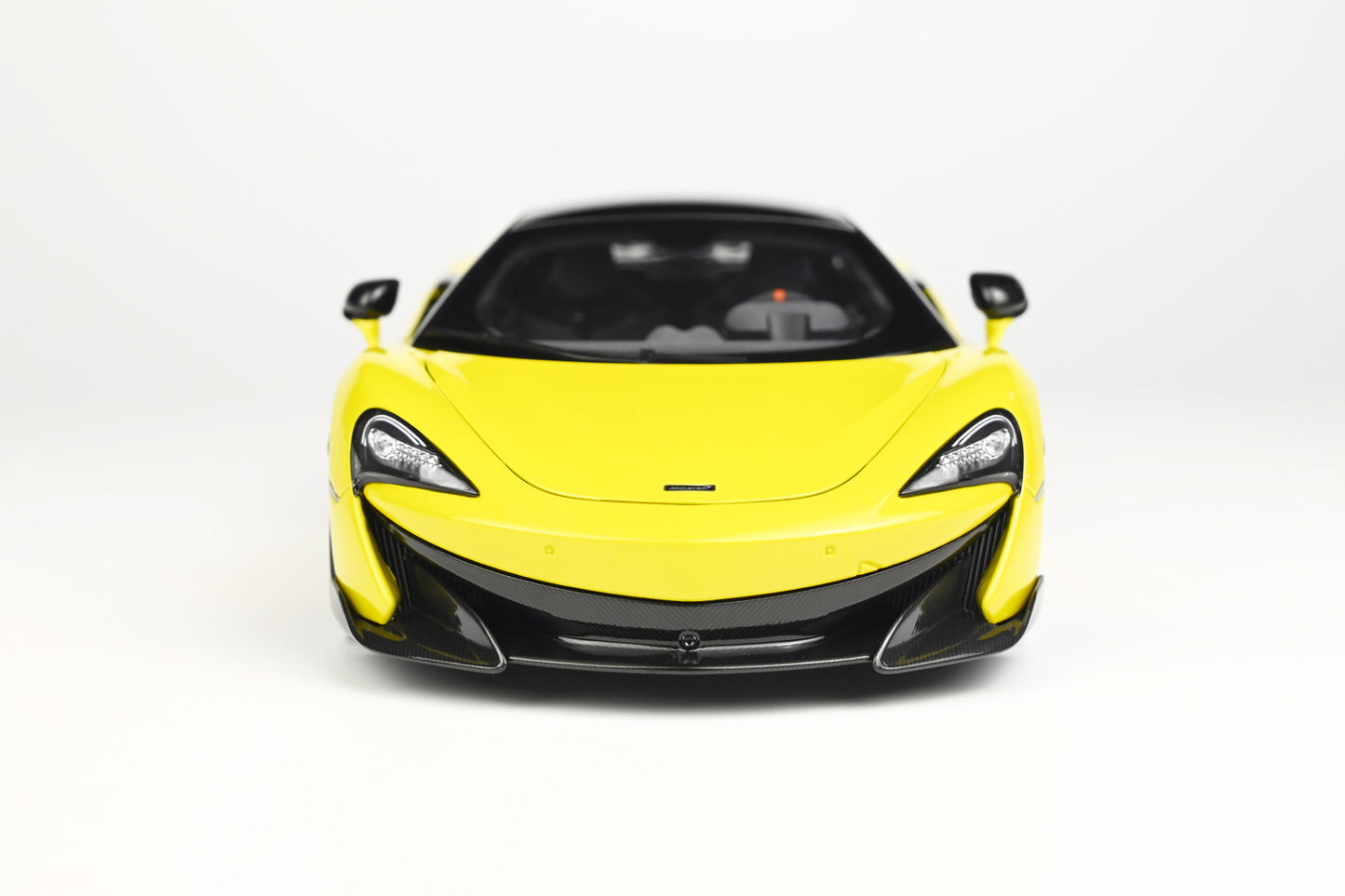 McLAREN 600LT YELLOW