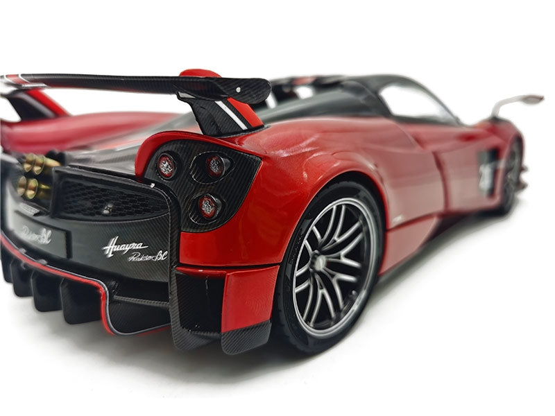 PAGANI HUAYRA BC ROADSTER RED