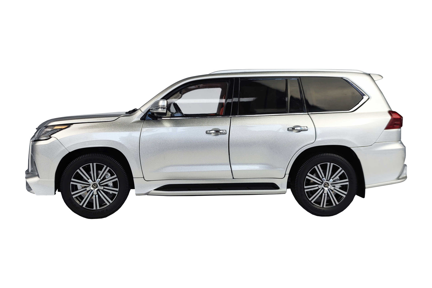 LEXUS LX570 SILVER