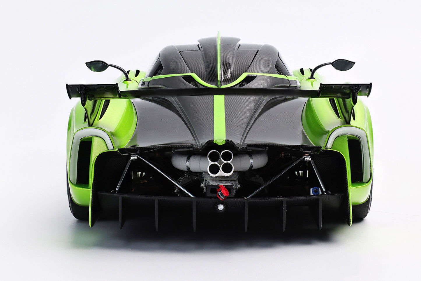 PAGANI HUAYRA R GREEN & CARBON FIBER