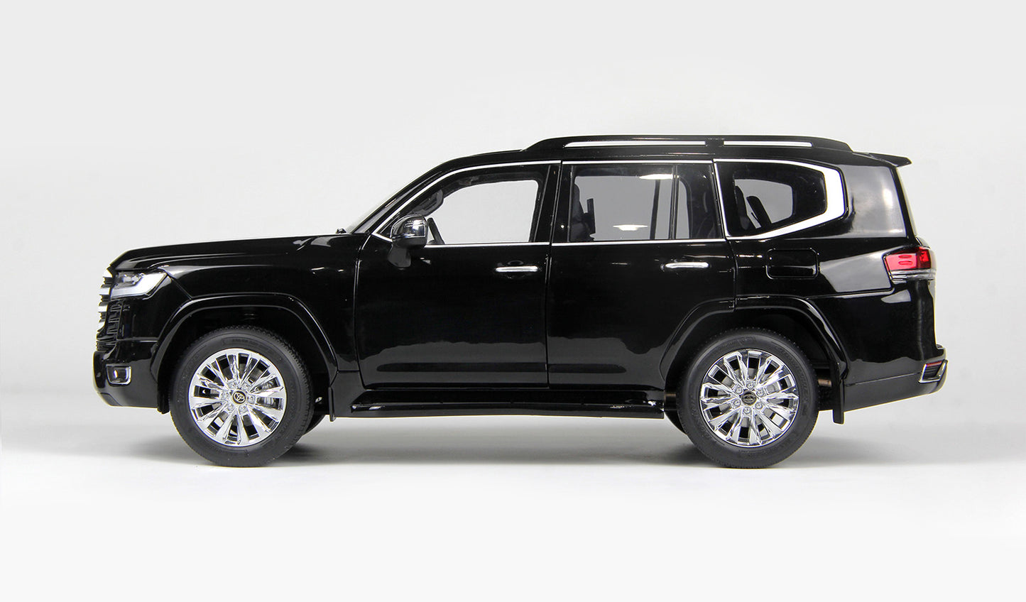 TOYOTA LAND CRUISER 300-ZX BLACK