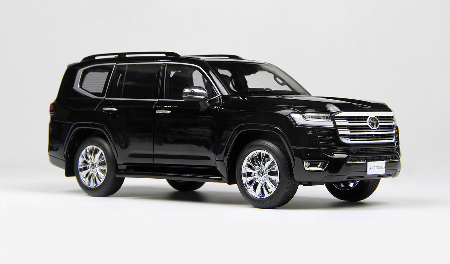 TOYOTA LAND CRUISER 300-ZX BLACK