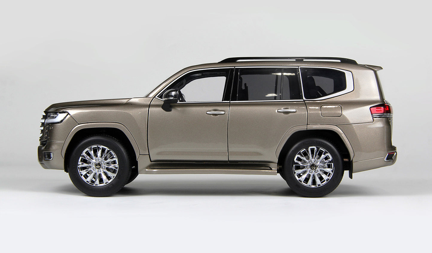 TOYOTA LAND CRUISER 300-ZX GOLD