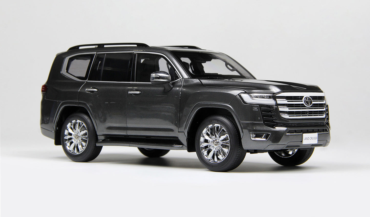 TOYOTA LAND CRUISER 300-ZX GREY