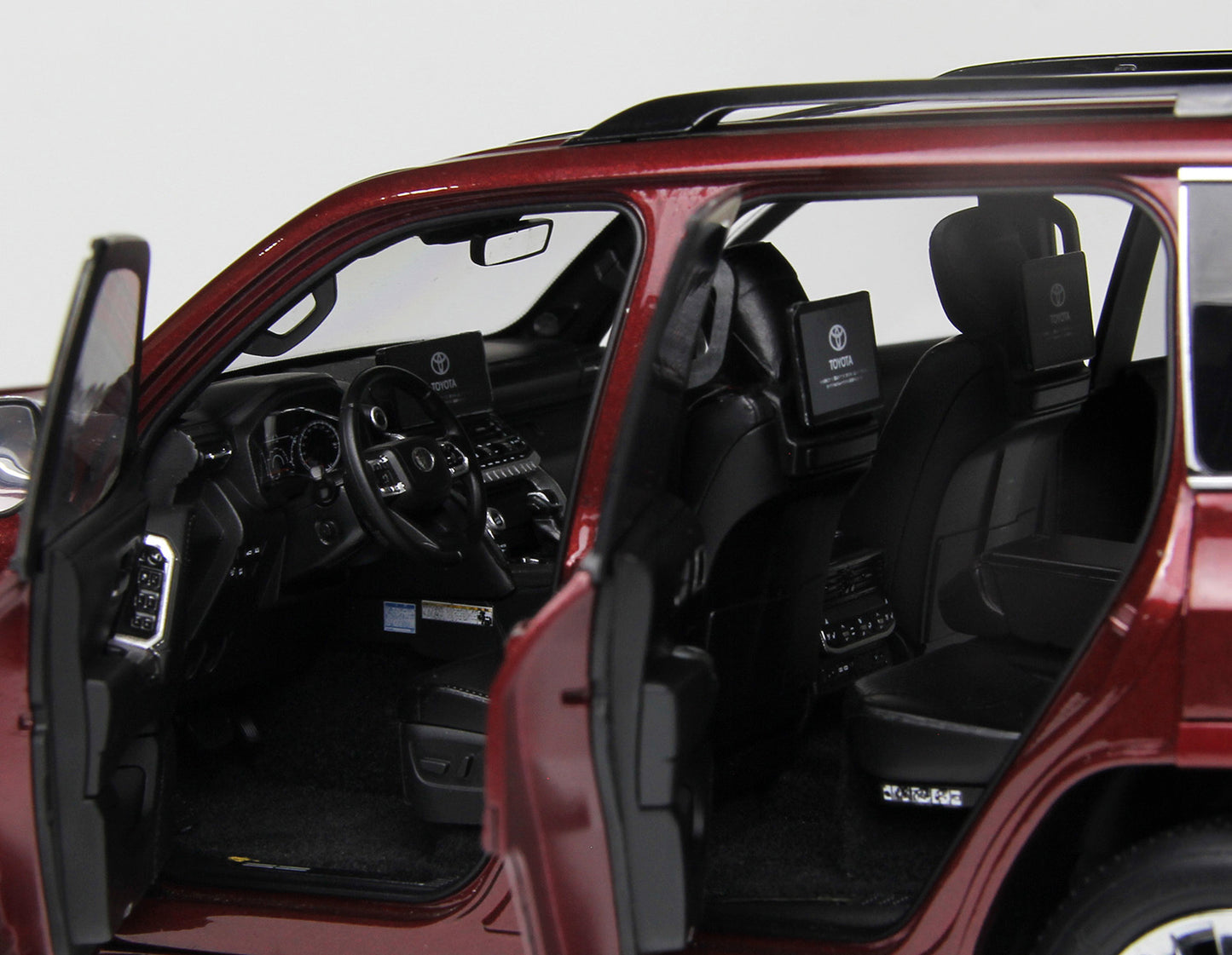 TOYOTA LAND CRUISER 300-ZX RED