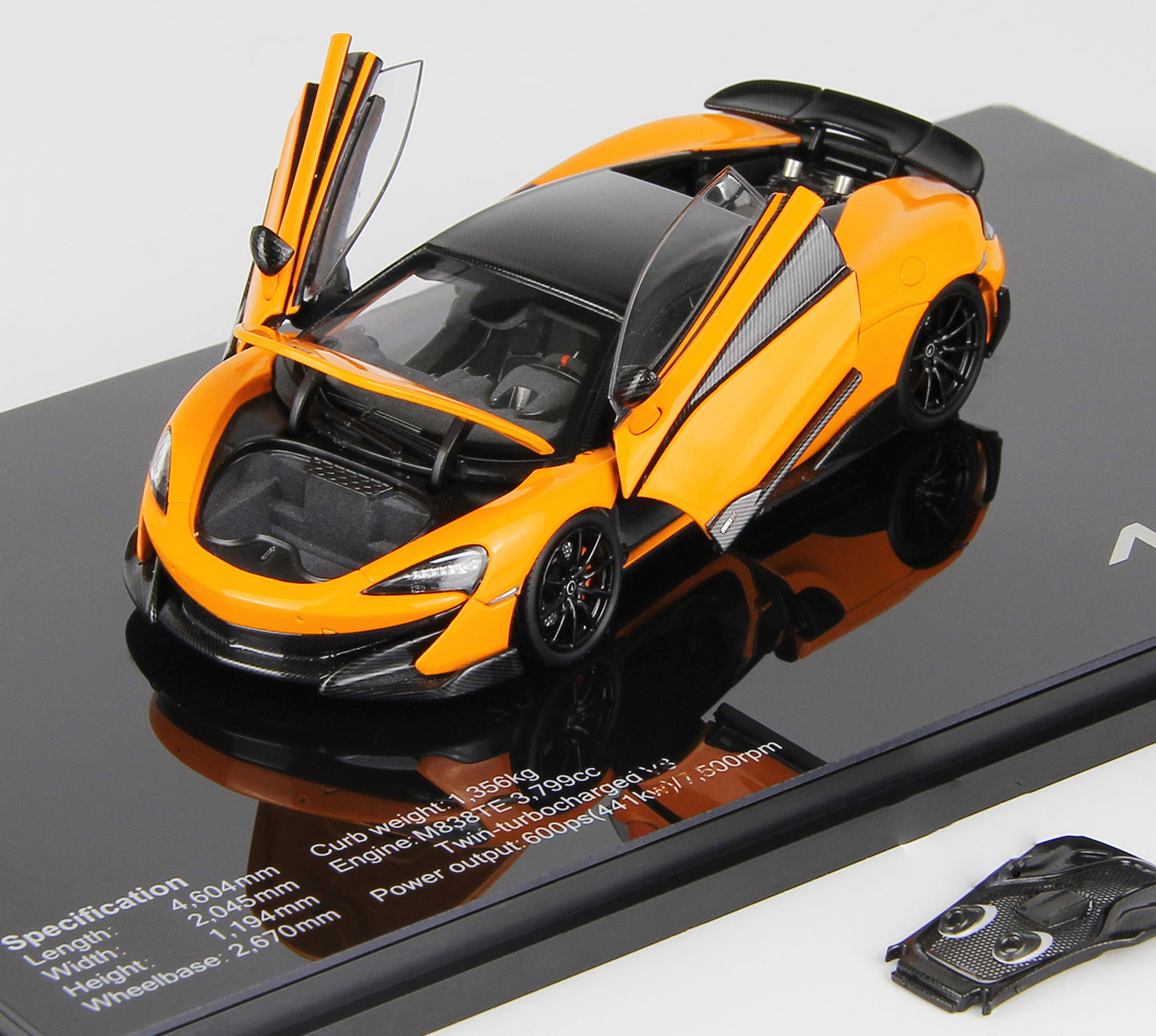 McLAREN 600LT ORANGE
