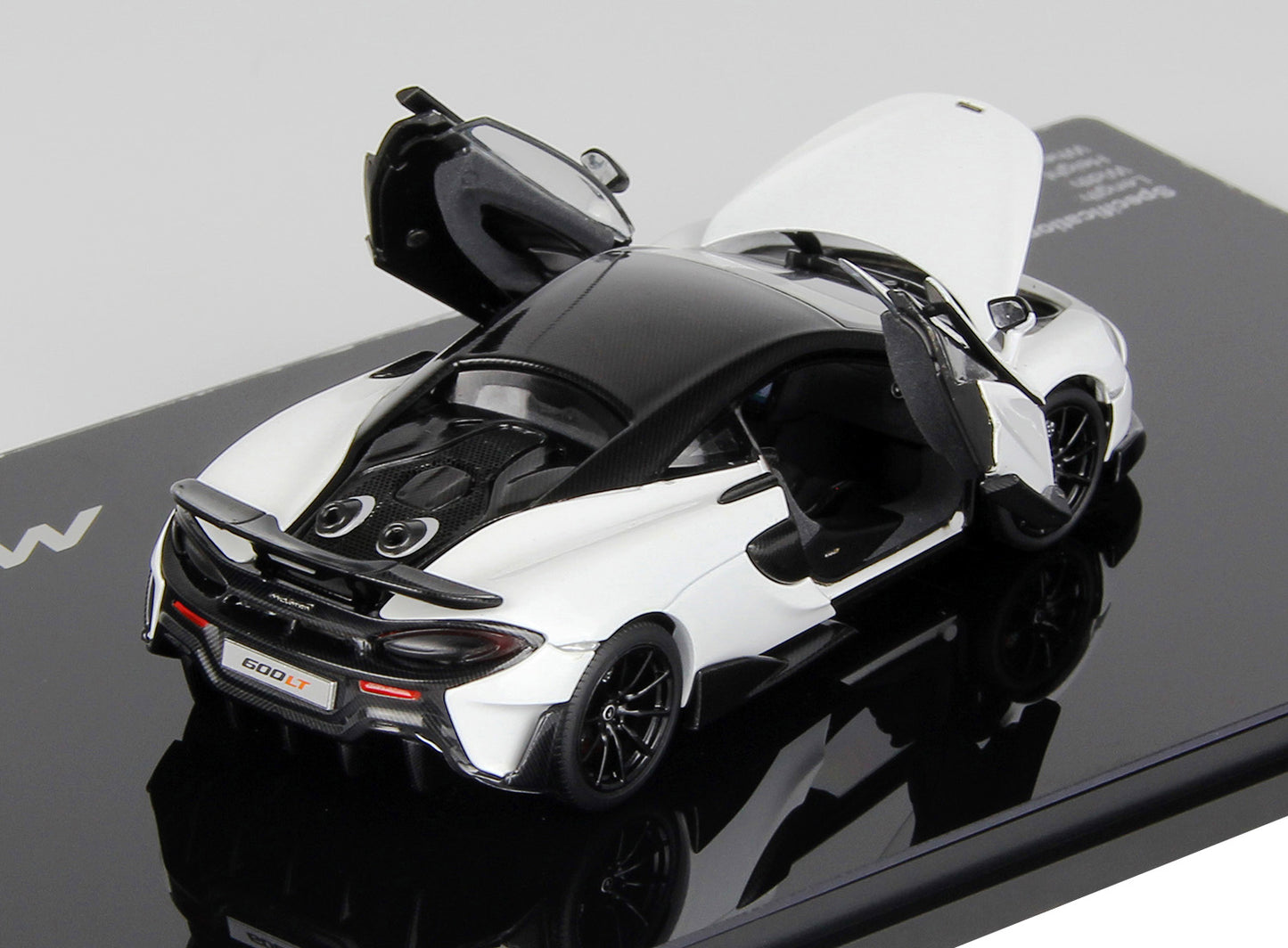 McLAREN 600LT WHITE