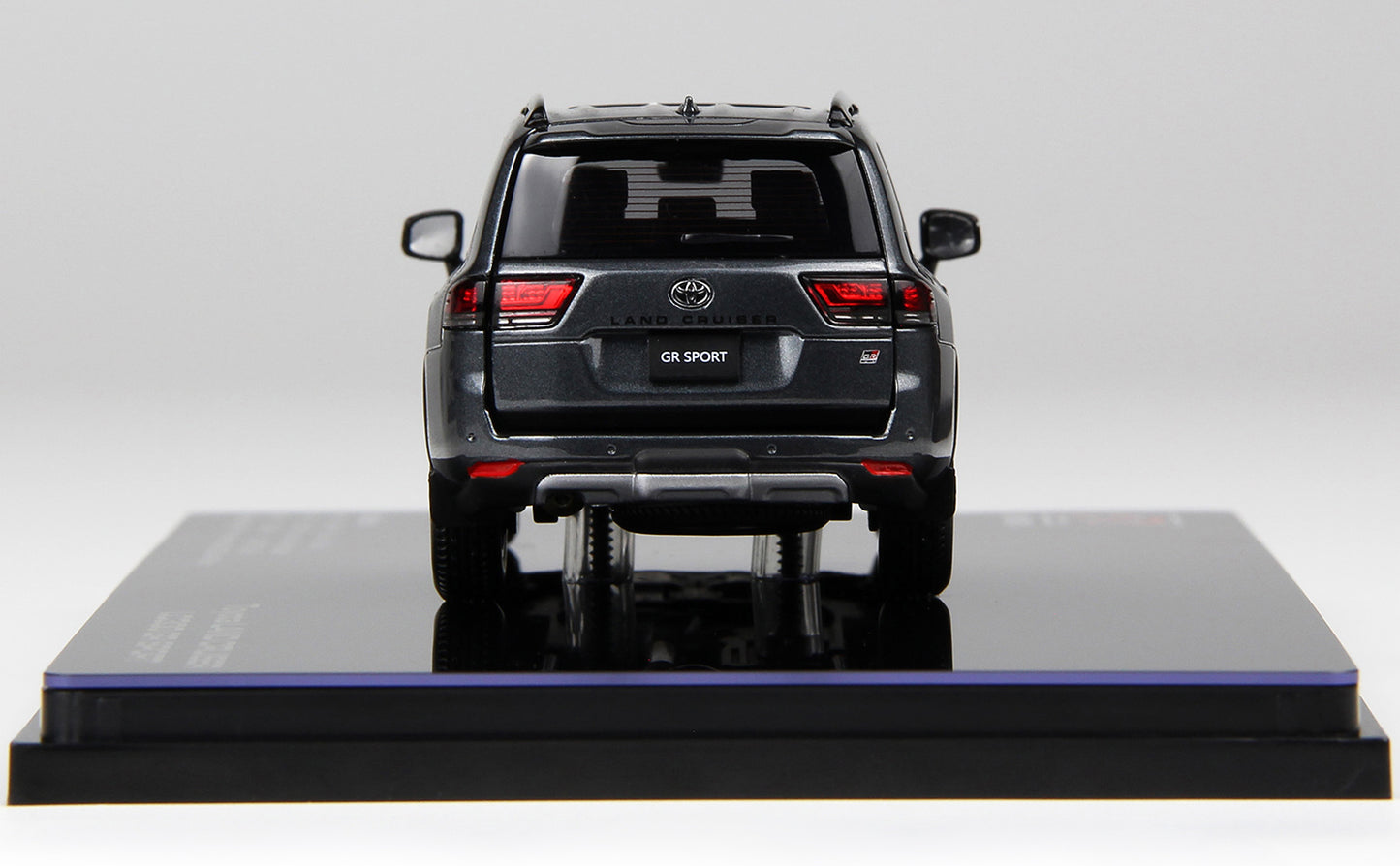 TOYOTA LAND CRUISER 300-GR SPORT GREY