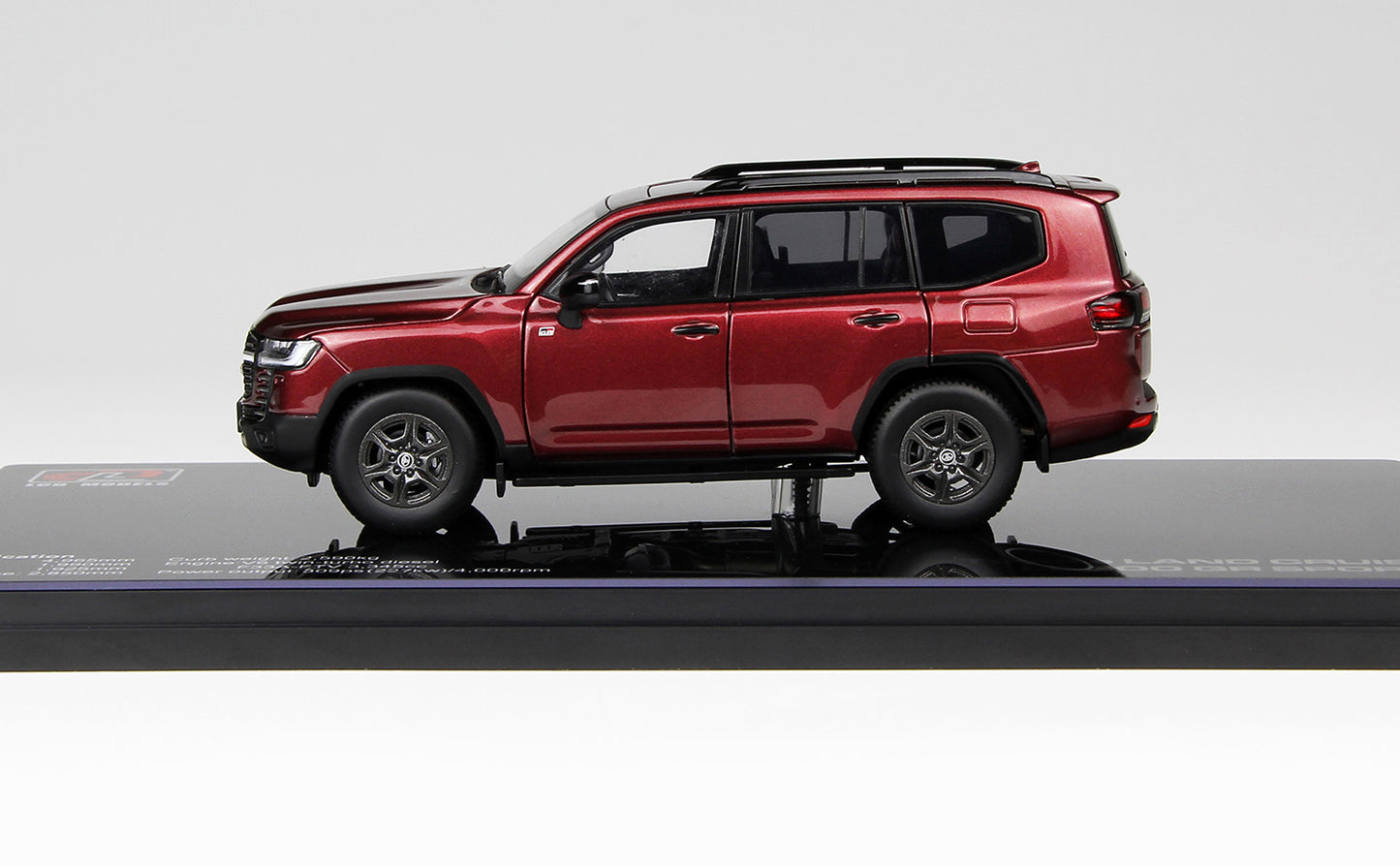 TOYOTA LAND CRUISER 300-GR SPORT RED
