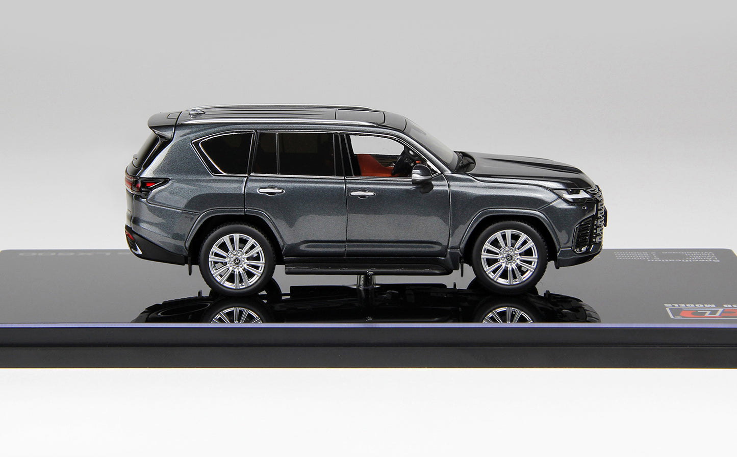 LEXUS LX600 GREY