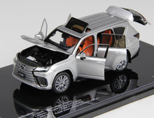 LEXUS LX600 SILVER