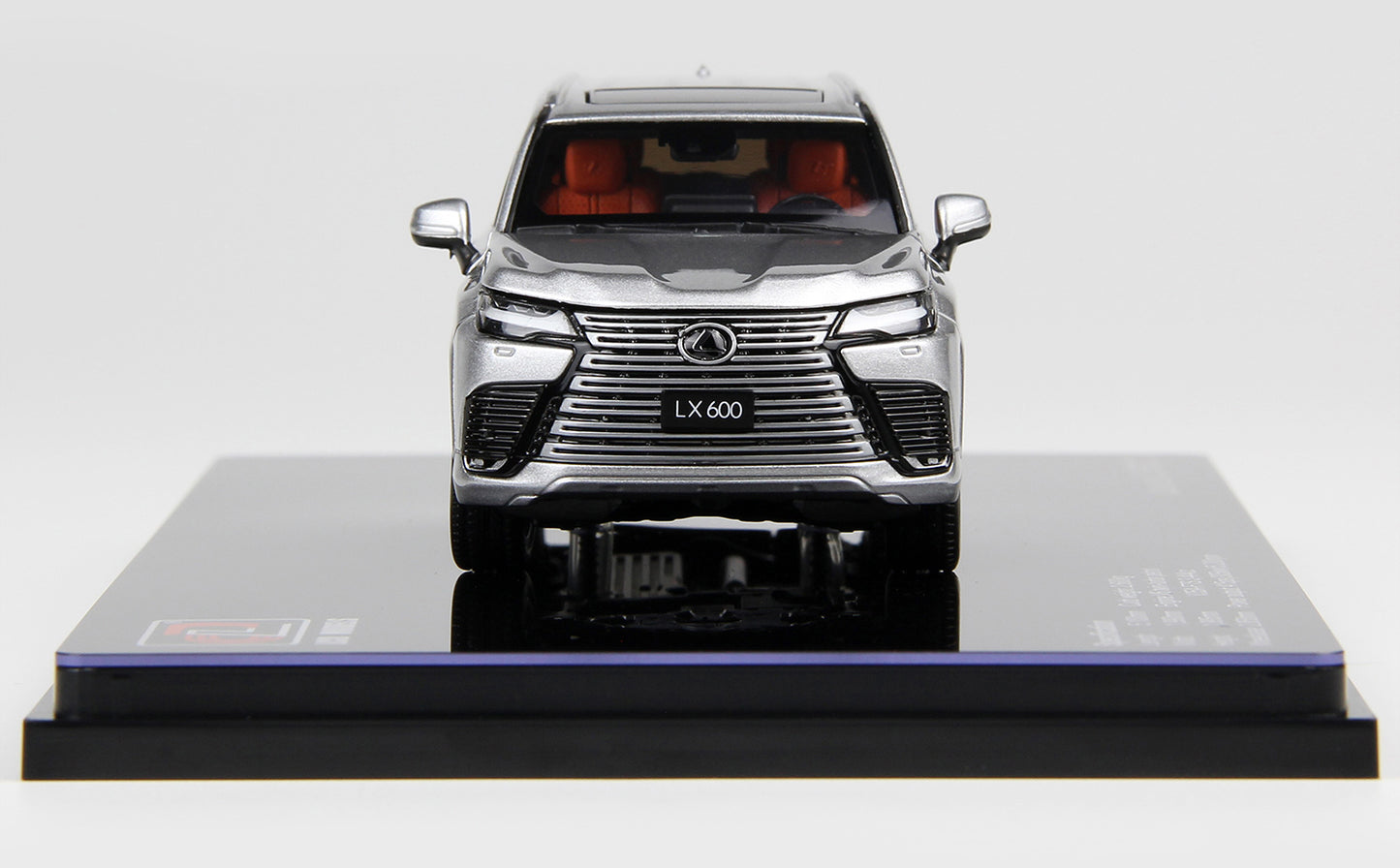 LEXUS LX600 SILVER