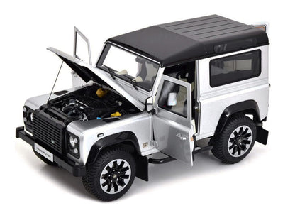 LAND ROVER DEFENDER 90 WORKS V8 70TH EDITION SILVER 2018