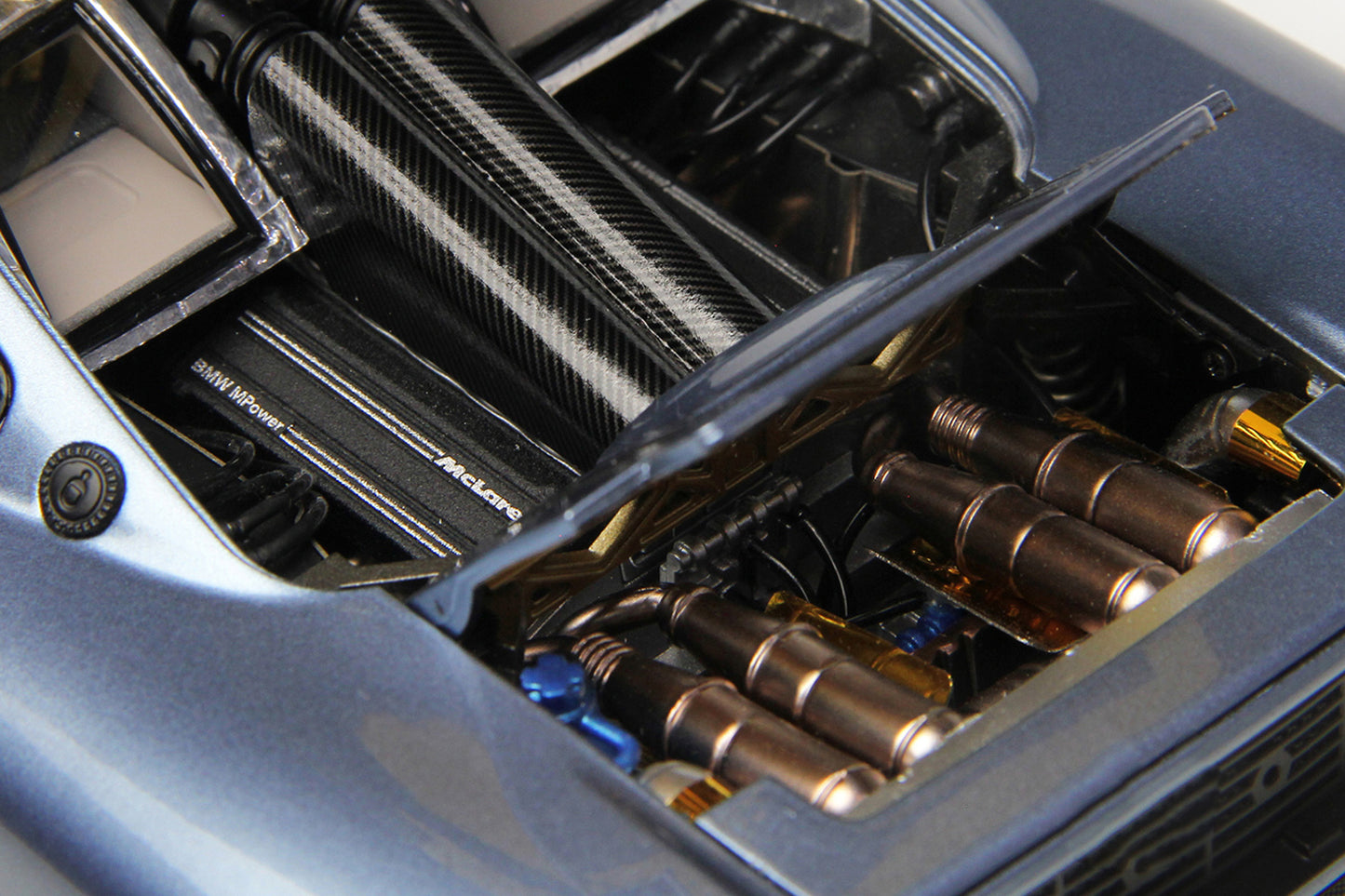 McLAREN F1 LIGHT BLUE METALLIC