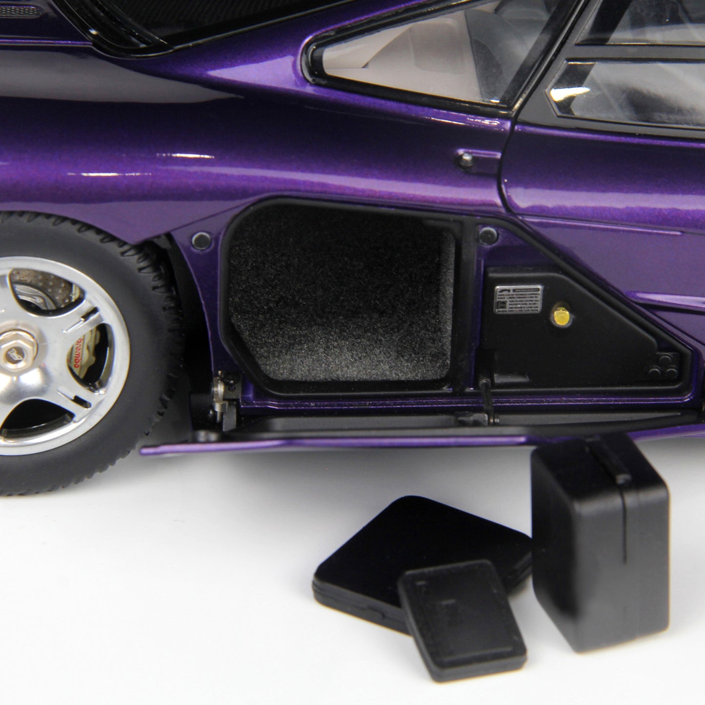 McLAREN F1 XP5 PURPLE