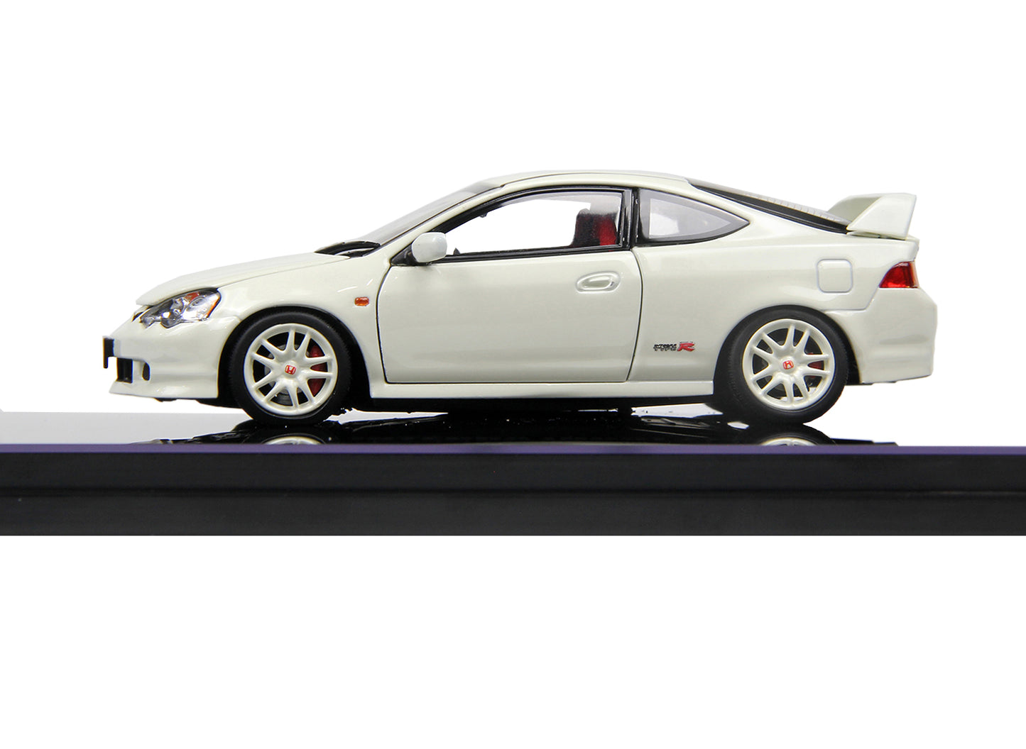 HONDA INTEGRA DC5 TYPE-R CHAMPION WHITE