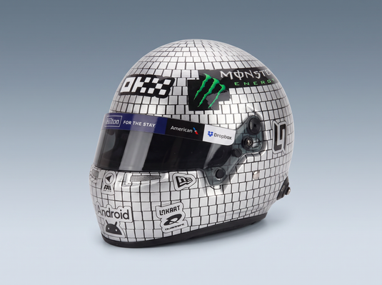 modellino  in scalahelmet i loghi di Monster Energy, Android e Dropbox, presentato su Vroomi