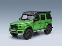 Vroomi – Mercedes-Benz G-Wagon-Modellauto in Grün mit Dachgepäckträger und schwarzen Rädern