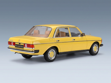 MERCEDES BENZ - CLASE E 230E (W123) 1975 - AMARILLO