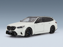BMW - 5-SERIE M5 TOURING G99) SW STATIONWAGON 2024 - WIT