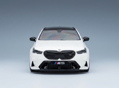BMW – 5er M5 TOURING G99) SW Kombi 2024 – Weiß