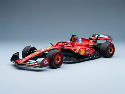 Rotes Ferrari-Formel-1-Modellauto im Maßstab 1:1 mit den Sponsorenlogos von Shell und HP, präsentiert für Vroomi-Sammler.