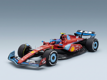 Rotes Ferrari-F1-Modellauto im Maßstab 1:1 mit Shell- und HP-Logos, präsentiert von Vroomi für Sammler