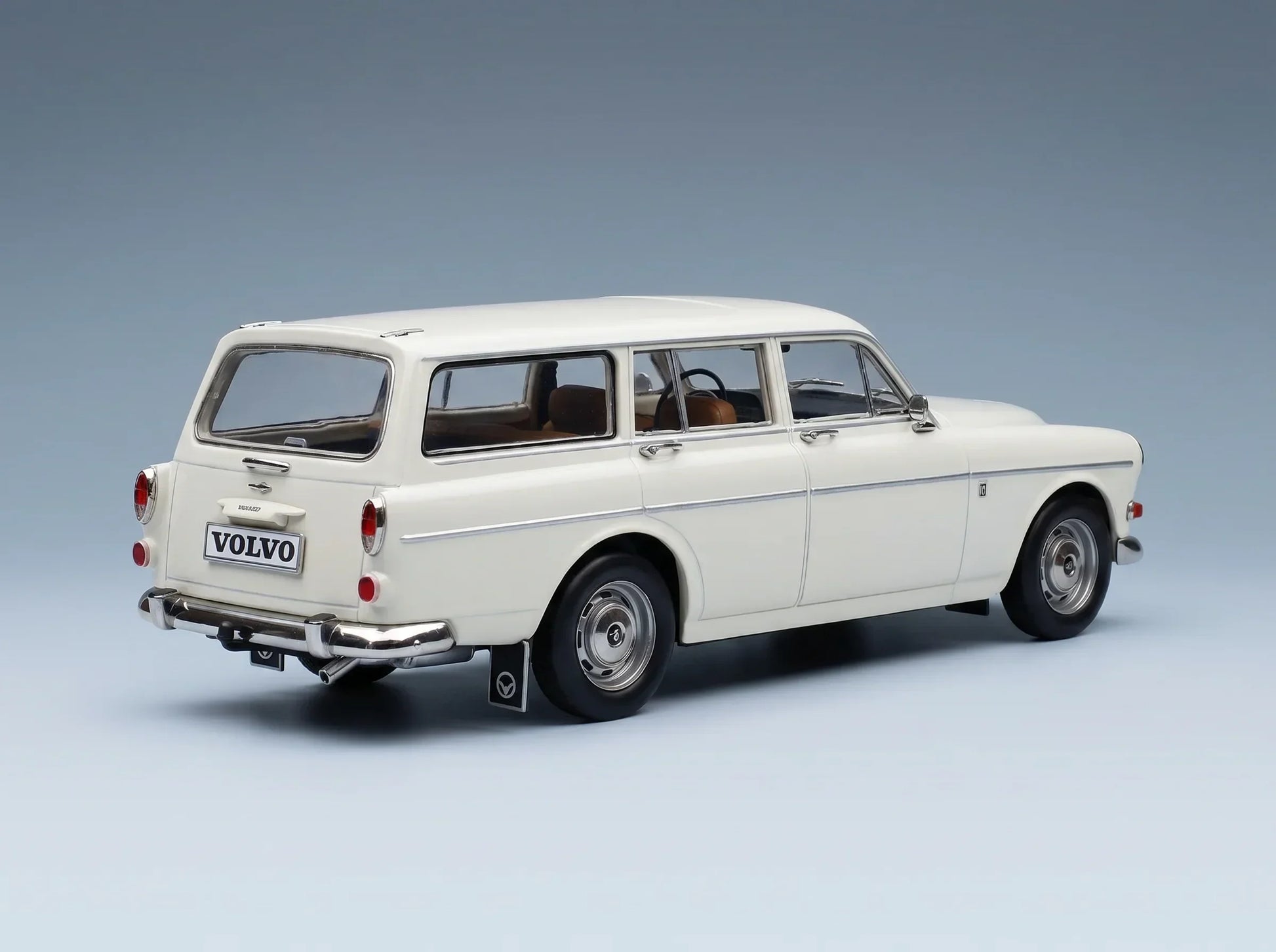 VOLVO - AMAZON BREAK SW BREAK 1968 - BLANC Boutique de modèles réduits Vroomi