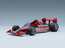 Formel-1-Modellauto von Red Martini Racing mit Goodyear-Reifen, präsentiert von Vroomi für Sammler.