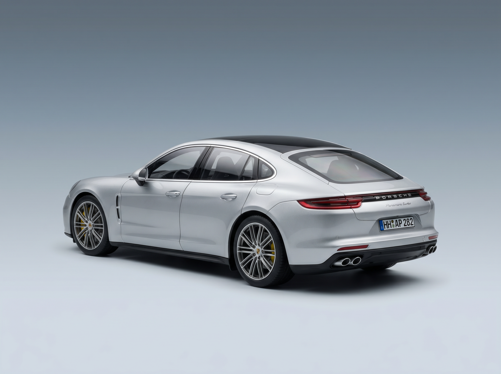 PORSCHE – PANAMERA TURBO 2009 – SILBER Modellauto auf Vroomi