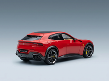 FERRARI – PUROSANGUE SUV MIT PANORAMADACH 2022 – MIT VITRINE – ROSSO CORSA – ROT