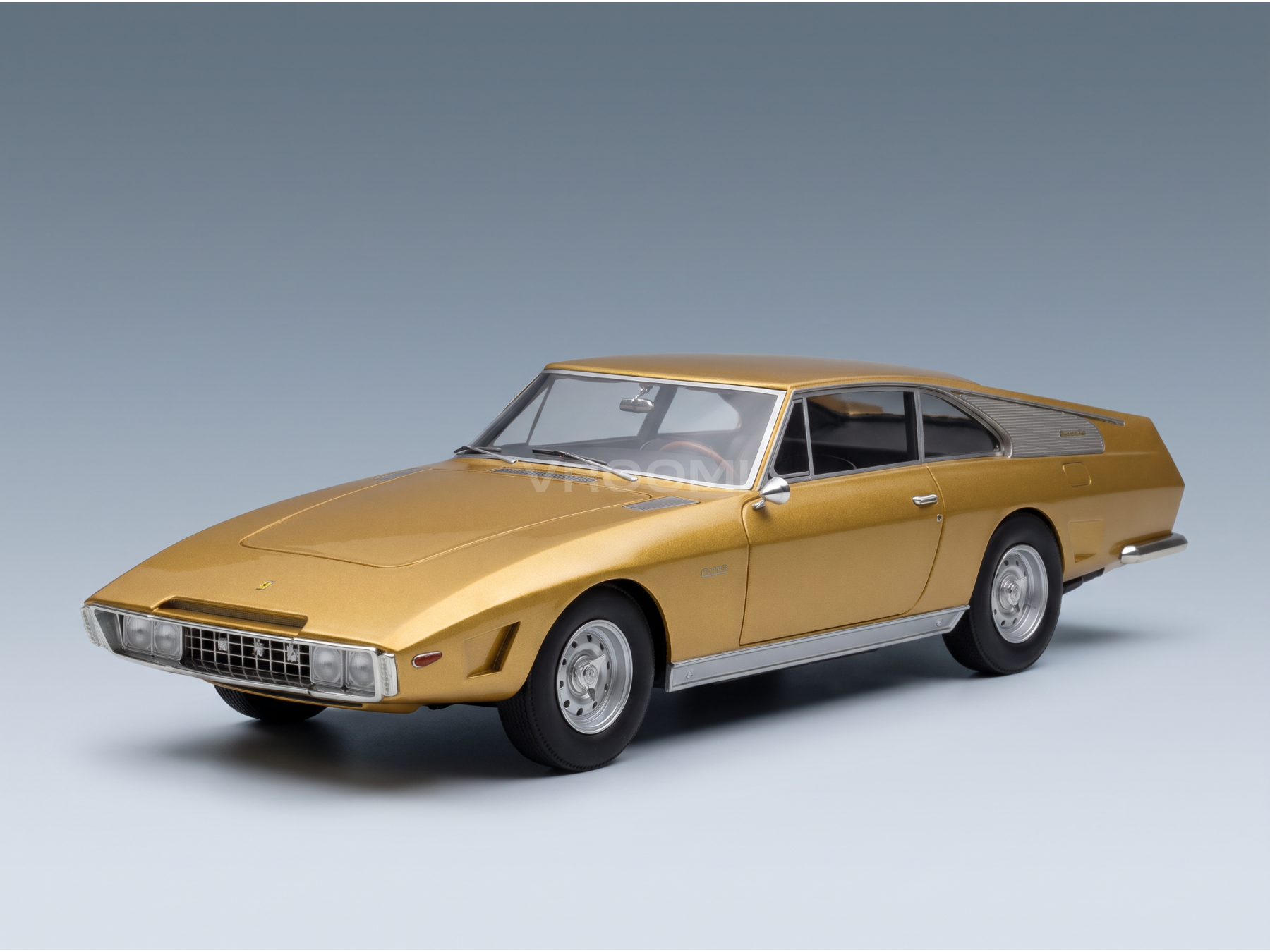 Ferrari 330GT 2+2 Navarro Special 1966 Gold Metallic Maxima 1:18 scale model