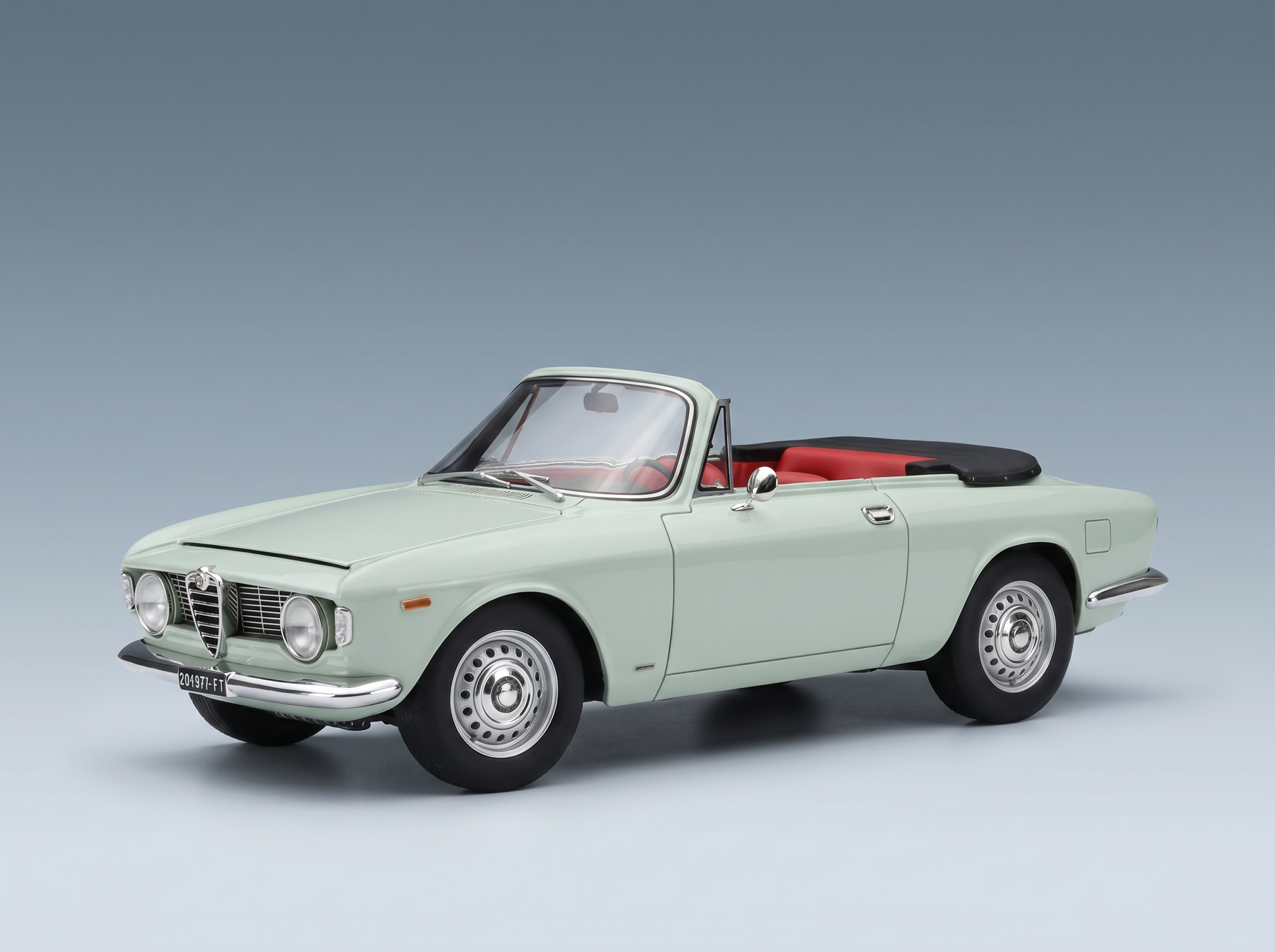 ALFA ROMEO - GIULIA 1600 GTC CABRIOLET DESCAPOTABLE 1964 – INTERIOR ROJO - AZZURRO SPAZIO - AZUL CLARO Maqueta de coche en Vroomi