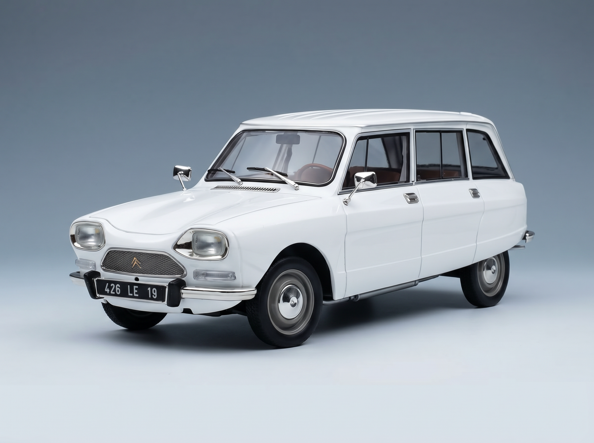 CITROEN - AMI 8 BREAK SW STATION WAGON 1975 - WHITE Scale model car on Vroomi