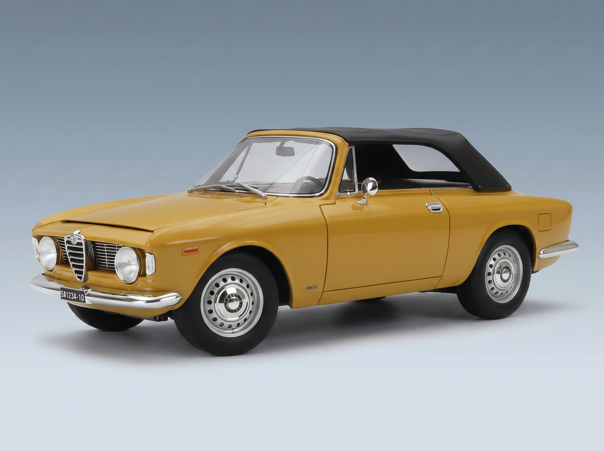 ALFA ROMEO - GIULIA 1600 GTC CABRIOLET CON CAPOTA 1964 – INTERIOR NEGRO - GIALLO OCRE - AMARILLO Maqueta de coche en Vroomi