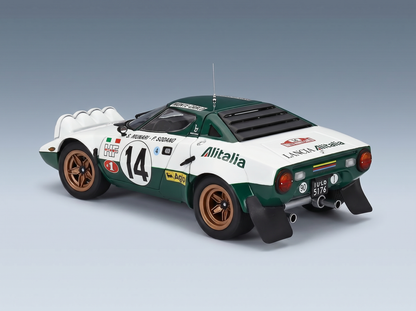 LANCIA – STRATOS HF ALITALIA (Nachtversion) Nr. 14 SIEGER DER RALLYE MONTECARLO 1975 SANDRO MUNARI – MARIO MANNUCCI – WEISS GRÜN ROT