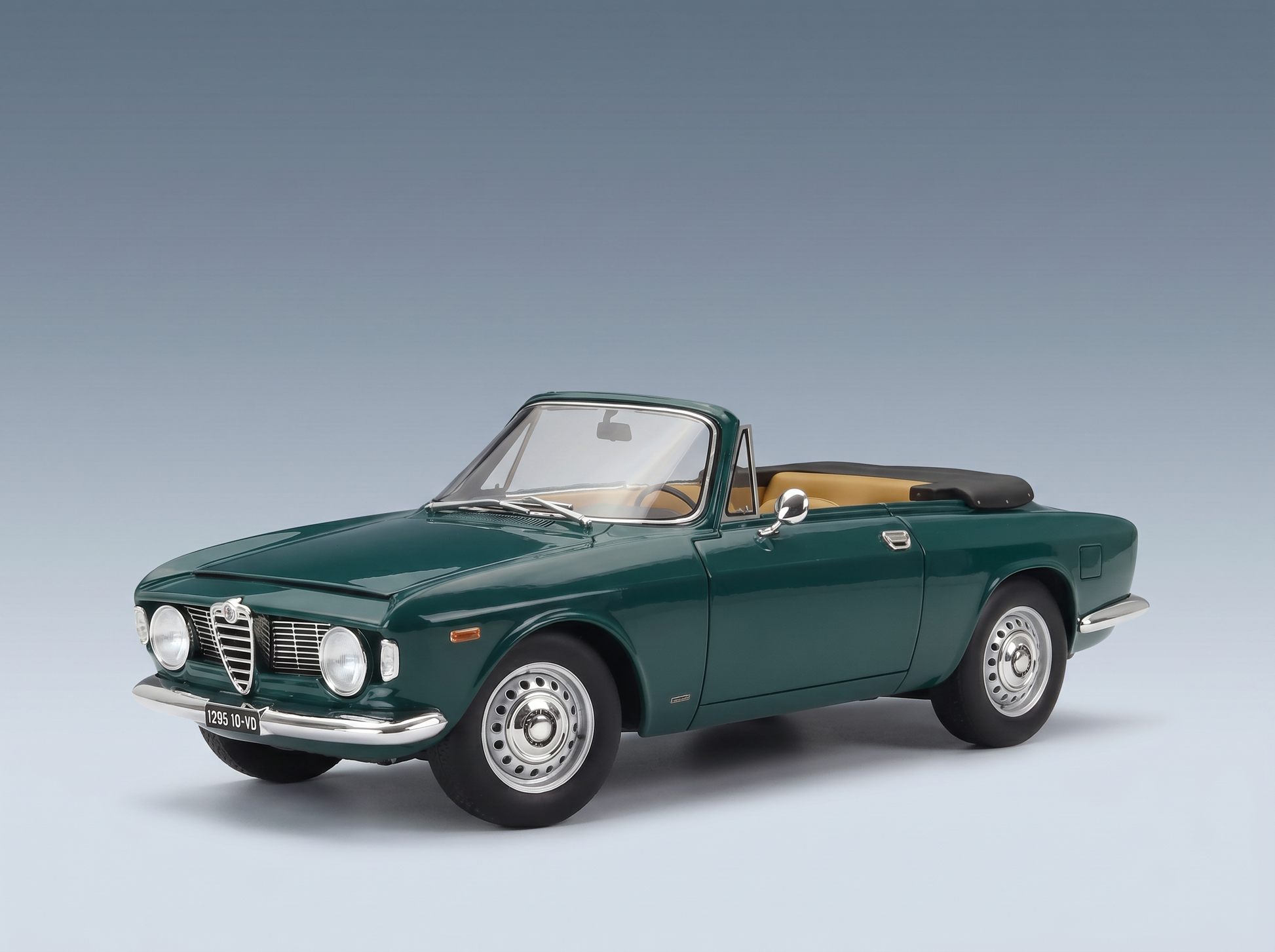 ALFA ROMEO - GIULIA 1600 GTC CABRIOLET OPEN 1964 – INTERIOR CINGHIALE - VERDE PINO 216 - VERDE Maqueta de coche en Vroomi