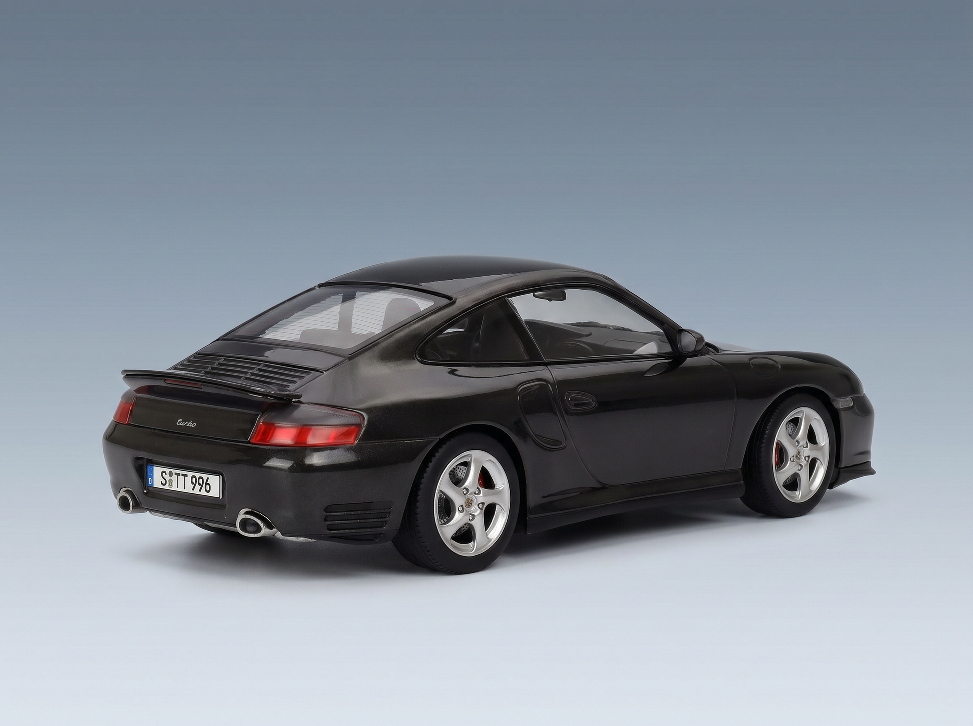 porsche-911-996-turbo-coupe-2000-black-road-cars-225 - Vroomi