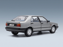 FIAT - CROMA 2.0 TURBO IE 1985 - GRIS POLAR MET 683 Maqueta de coche en Vroomi
