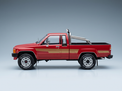 TOYOTA - HILUX PICK-UP TRUCK XTRA CAB 4x4 1985 - RED