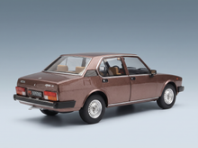 ALFA ROMEO - ALFETTA 2000 TD TURBO DIESEL 1979 - LUCI DI BOSCO MET 524 Scale model car on Vroomi