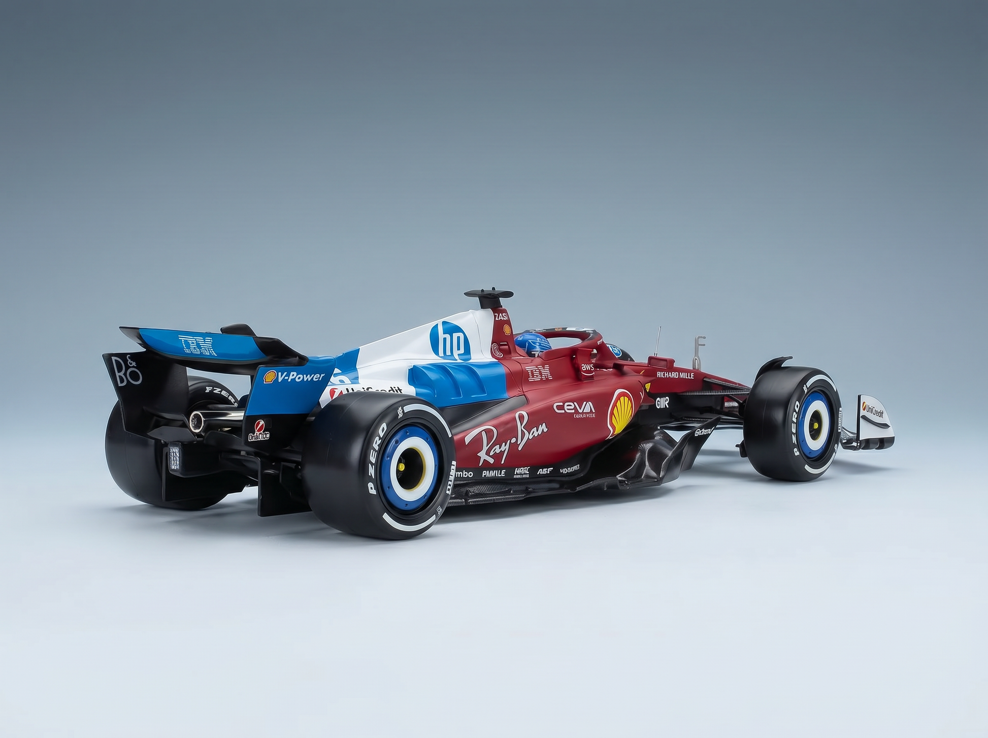 modellino Ferrari F1 in scala modellino livrea Ray-Ban, Shell e HP, presentato ai collezionisti di Vroomi