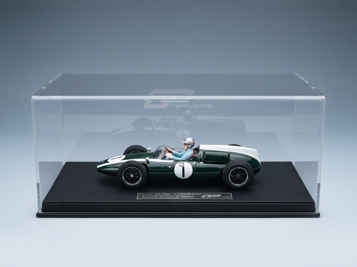 Cooper T53 1960 Jack Brabham scale model car in display case, Vroomi collectible racing replica