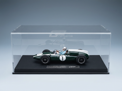 Cooper T53 1960 Jack Brabham scale model car in display case, Vroomi collectible racing replica
