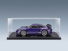 modellino o in scala della Porsche 911 GT3 viola in teca, edizione da collezione Vroomi