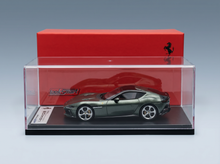 ferrari-12-zylinder-v12-830-cv-2024-verde-toscana-green-straßenfahrzeuge-973 - Vroomi